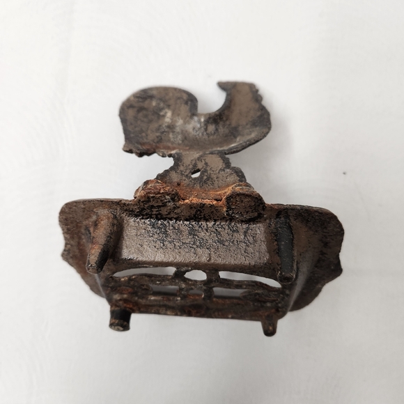 Rustic cast Iron soap dish - Picture 5 of 7